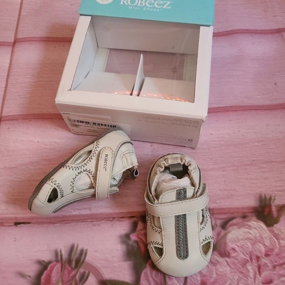 Robeez Other - New in box Robeez sandals boys 3-6 m
